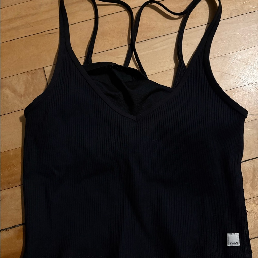 Vuori Black Strappy Crop Top